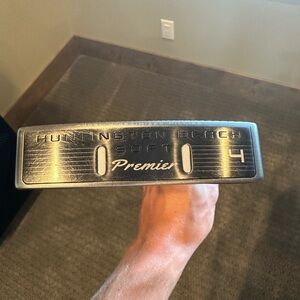 Cleveland Huntington Beach Premier 4 Putter